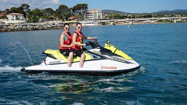 Bon pour 1 session de 30 min jet-ski sans permis (date libre)